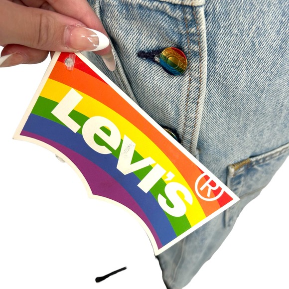 NWT Levi's Pride Liberation Shortalls Light Wash Denim Overalls Size XS - Picture 5 of 9